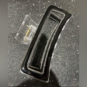 Large black and clear claw clip
